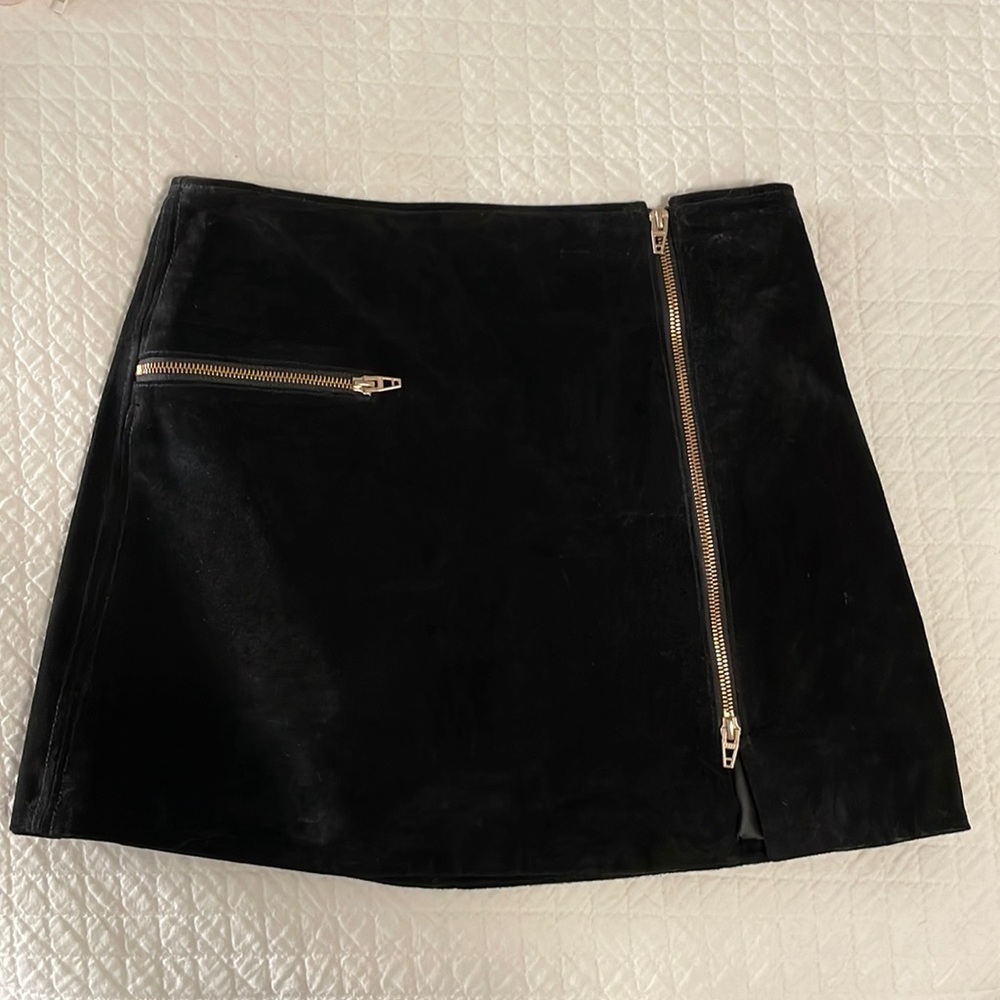 Black suede mini skirt with gold zip
